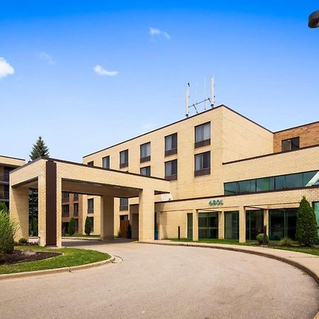 Best Western East Towne Suites Madison Bagian luar foto