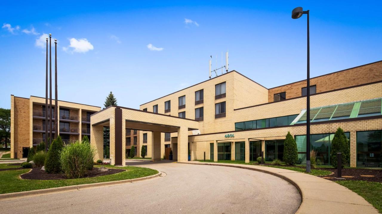 Best Western East Towne Suites Madison Bagian luar foto