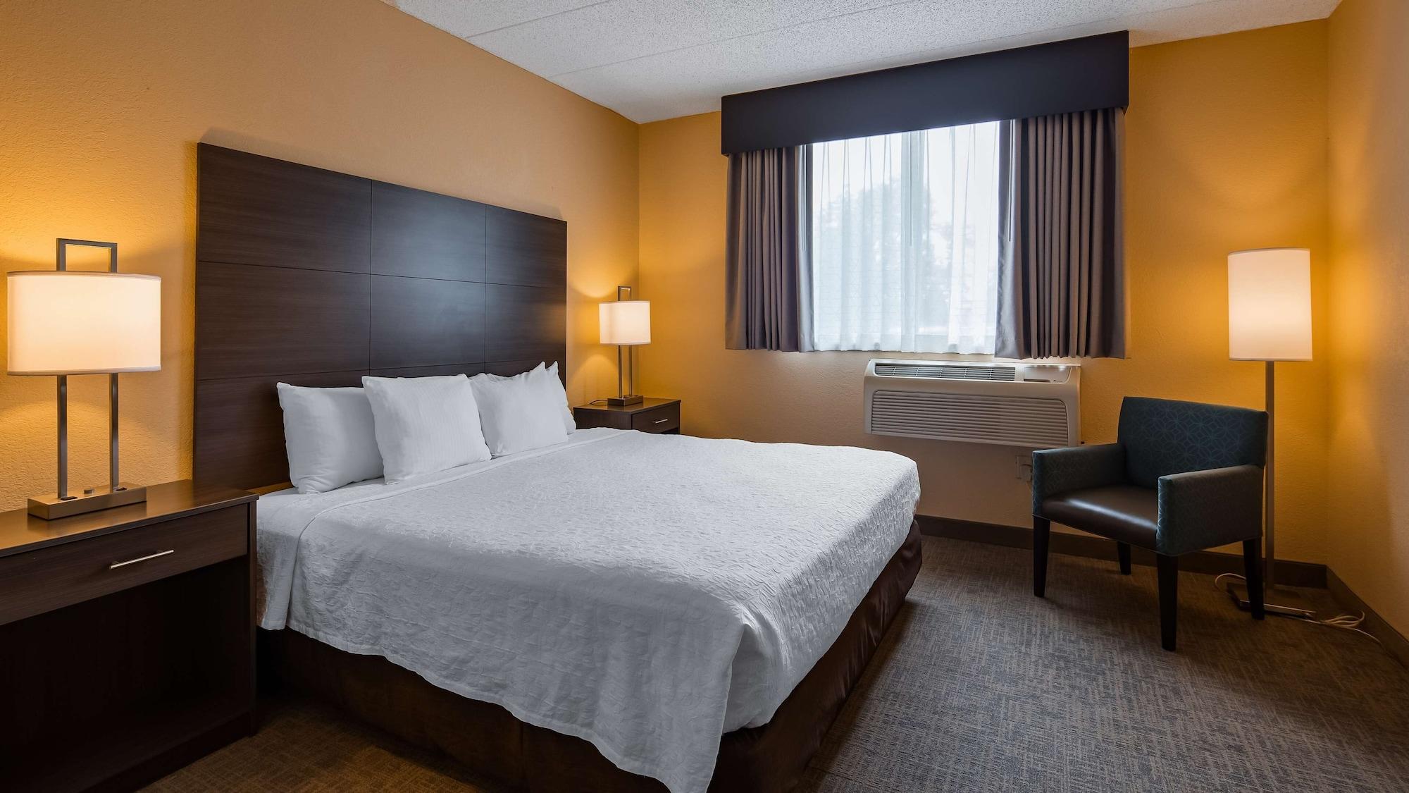 Best Western East Towne Suites Madison Bagian luar foto