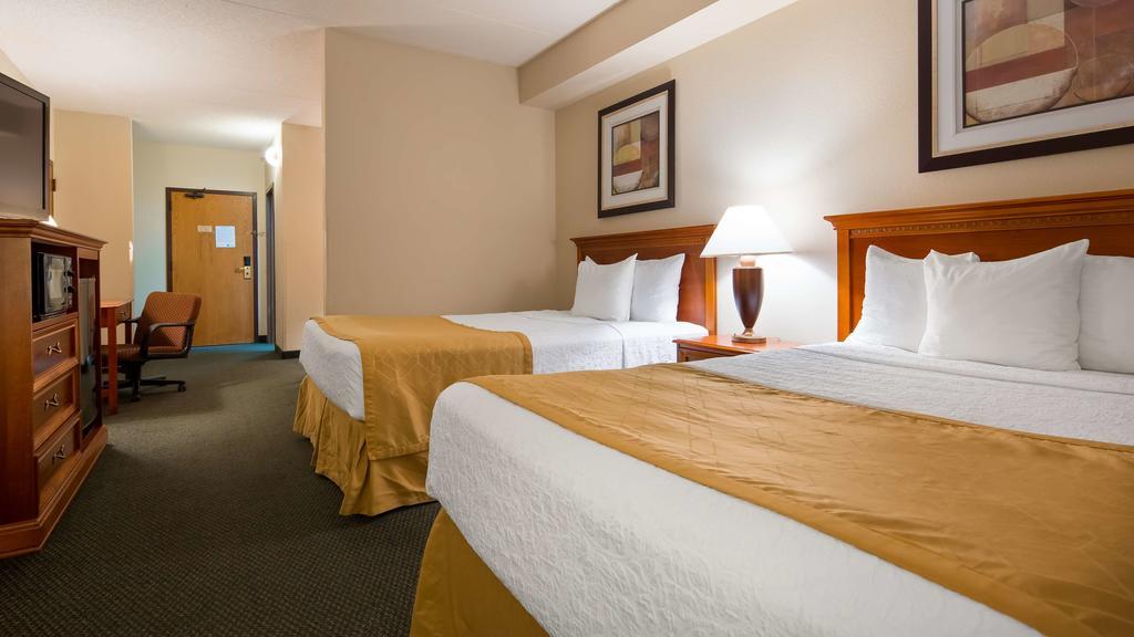 Best Western East Towne Suites Madison Bagian luar foto